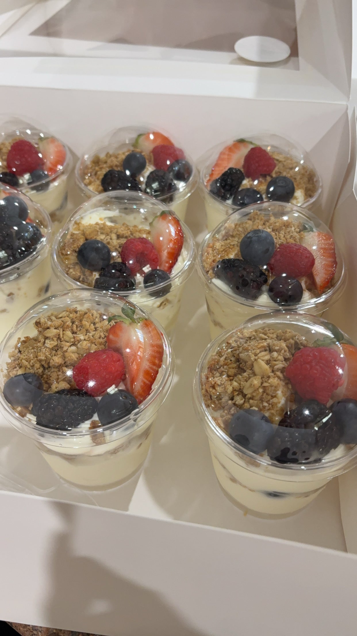 Granola yoghurt