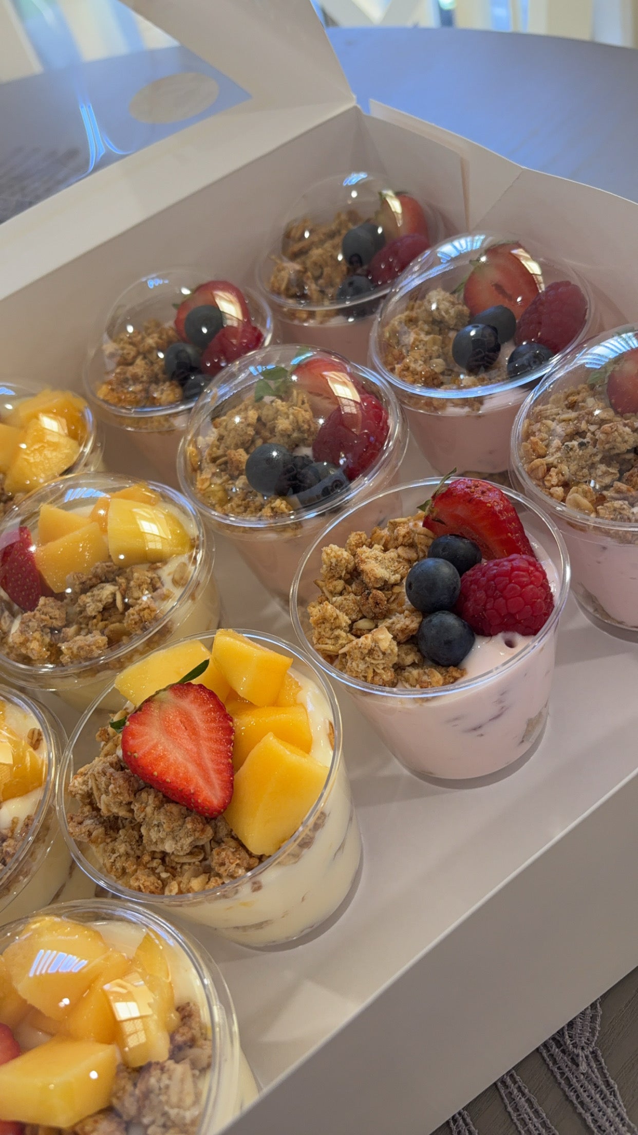 Granola yoghurt